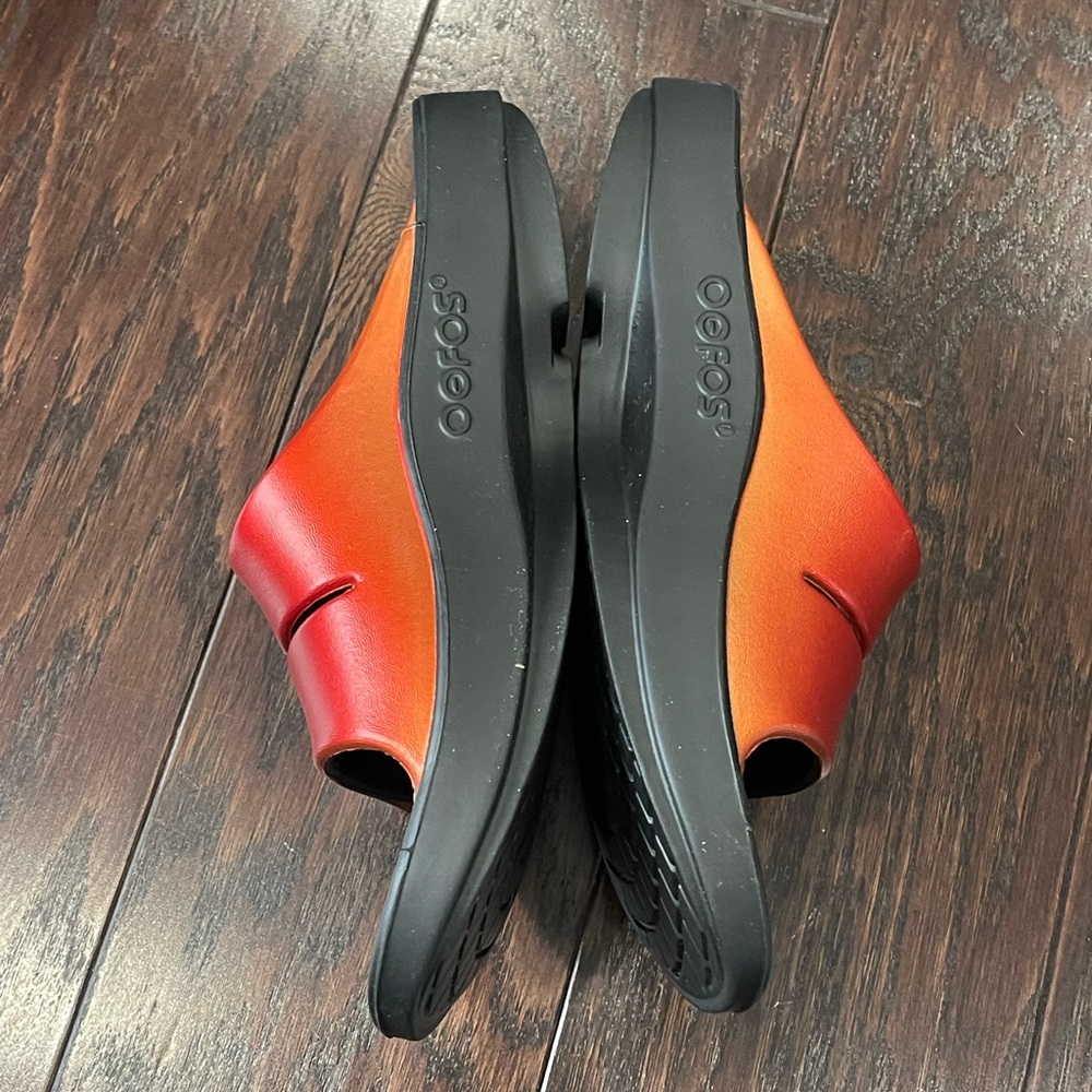 OOFOS Ooahh Slide Luxe Sandal Men 6 Women 8 Orange Black Recovery Cushioned - Picture 4 of 6